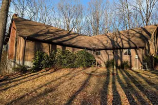 343 Summit Ln, Bedford, PA 15522 - Photo 2