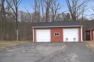 2226 Hyndman Rd, Hyndman, PA 15545 - Photo 4
