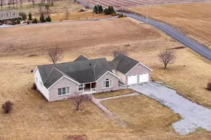 211 Cherry Ln, Clearville, PA 15535 - Photo 4