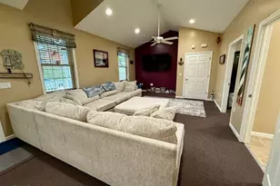 911 Lower Main St, Saxton, PA 16678 - Photo 12