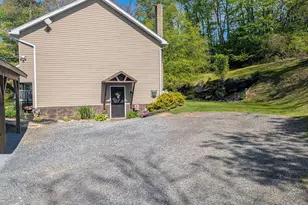 48 W 3rd St, Everett, PA 15537 - Photo 82