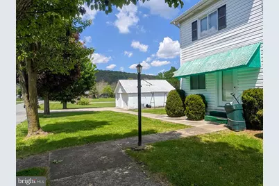 601 16th St, Saxton, PA 16678 - Photo 4