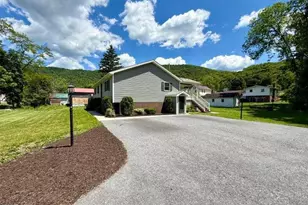 703 Spring St, Saxton, PA 16678 - Photo 2