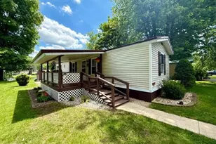 208 Woodside St, Bedford, PA 15522 - Photo 2