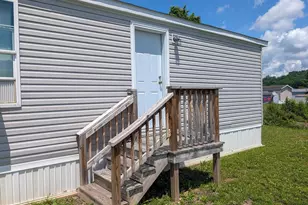 210 Chestnut St, New Paris, PA 15554 - Photo 4