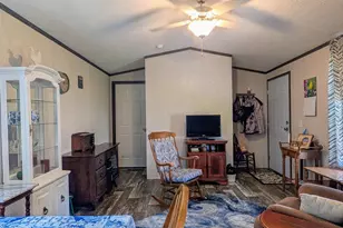 210 Chestnut St, New Paris, PA 15554 - Photo 10