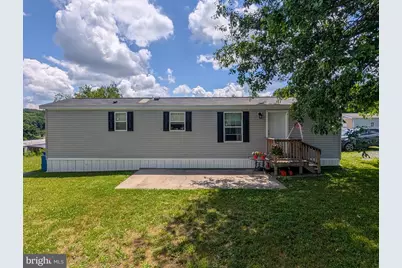 210 Chestnut St, New Paris, PA 15554 - Photo 1