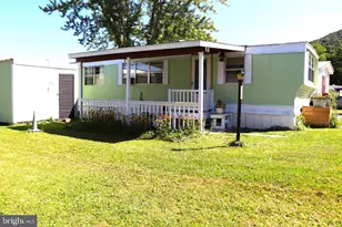 137 Shoups Br Rd, Saxton, PA 16678 - Photo 2