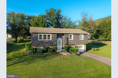 275 Market Street, Hyndman, PA 15545 - Photo 2
