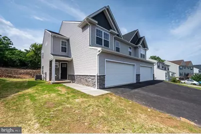 36 Rosalies Way, Temple, PA 19560 - Photo 4