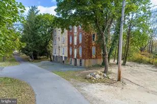 9 Schultz Ln, Barto, PA 19504 - Photo 2