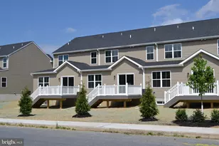 205 Lucille Way, Fleetwood, PA 19522 - Photo 2