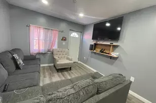 464 Spring Garden St, Reading, PA 19602 - Photo 4