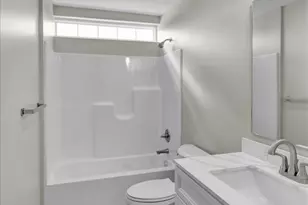 40 Rosalie's Way, Temple, PA 19560 - Photo 20