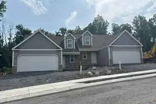 11 Castle Dr, Robesonia, PA 19551 - Photo 2