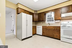 721 N Forest St, Fleetwood, PA 19522 - Photo 8