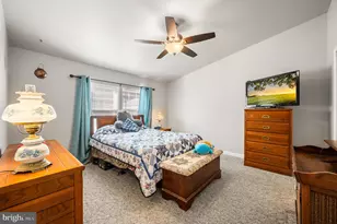 328 Ashford Ln, Hereford, PA 18056 - Photo 6