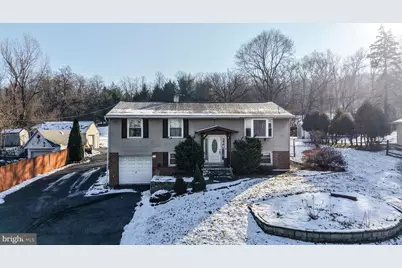 5621 Allentown Pike, Reading, PA 19605 - Photo 1