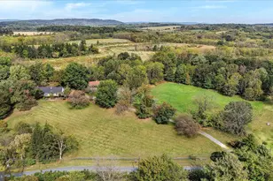 5729 Mt Pleasant Rd, Bernville, PA 19506 - Photo 2