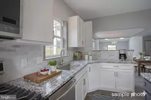 17 Castle Dr, Robesonia, PA 19551 - Photo 8