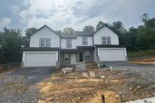 25 Castle Dr, Robesonia, PA 19551 - Photo 1