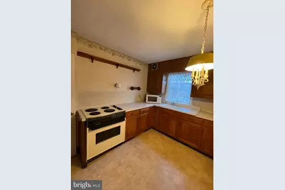 435 Sycamore Road, Reading, PA 19611 - Photo 8