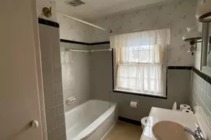 435 Sycamore Rd, Reading, PA 19611 - Photo 14