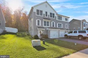 424 Smokering Dr, Robesonia, PA 19551 - Photo 2