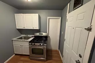 1111 Green St, Reading, PA 19604 - Photo 6