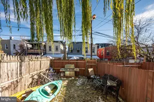 243 Pear St, Reading, PA 19601 - Photo 44