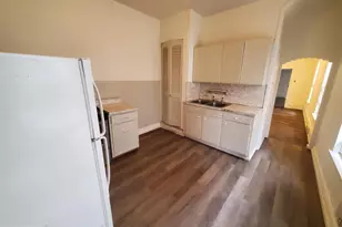 645 N 3rd St, Reading, PA 19601 - Photo 8