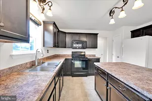 1008 Daisy Dr, Temple, PA 19560 - Photo 12