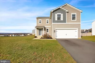 543 E 4th St, Bernville, PA 19506 - Photo 2