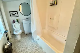 830 Bingaman St, Reading, PA 19602 - Photo 12