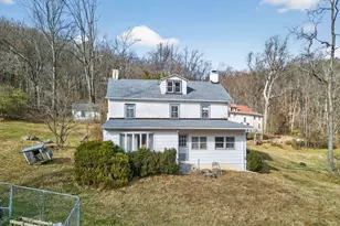 40 Wheeler Ln, Bally, PA 19503 - Photo 2