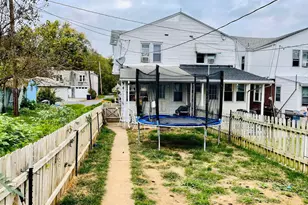 2408 Noble St, Reading, PA 19609 - Photo 4