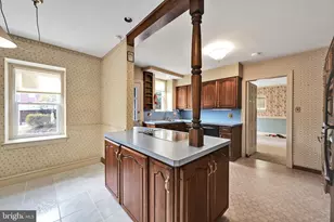 100 Brookline Pz, Reading, PA 19607 - Photo 12