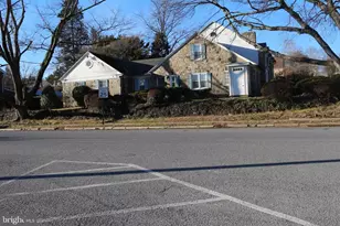 100 Brookline Pz, Reading, PA 19607 - Photo 6