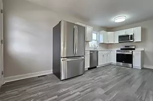 301 E 4th St, Boyertown, PA 19512 - Photo 6