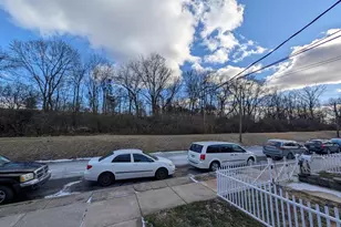 2258 Northmont Blvd, Reading, PA 19605 - Photo 18