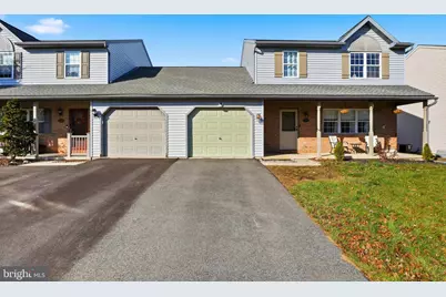 307 Galean Drive, Fleetwood, PA 19522 - Photo 2