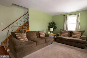 352 Ashley Dr, Reading, PA 19607 - Photo 10