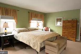 352 Ashley Dr, Reading, PA 19607 - Photo 18