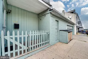 1115 Douglass St, Reading, PA 19604 - Photo 2