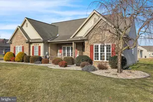 195 Sweet Birch Ln, Womelsdorf, PA 19567 - Photo 4