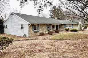 7 Jeffrey Rd, Reading, PA 19601 - Photo 2