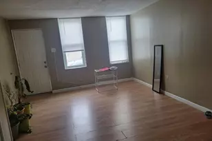 736 Windsor St, Reading, PA 19604 - Photo 2