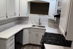 399 Sunset Rd, Reading, PA 19611 - Photo 2