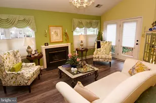 162 Hawthorne Ct, Reading, PA 19610 - Photo 2