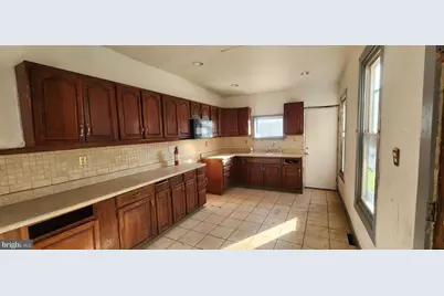 120 W Buttonwood Street, Reading, PA 19601 - Photo 6